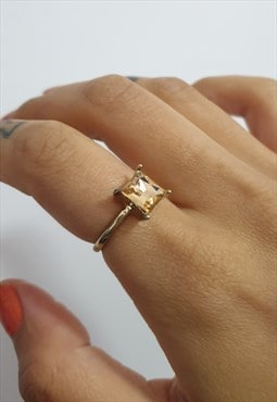 Peach-Light Orange Square Gem Stone Ring w Gold Band