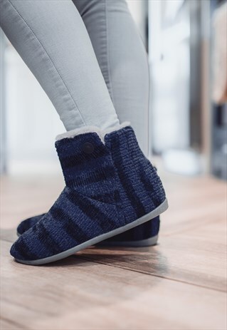 LADIES LUXURY NAVY STRIPE FAUX FUR LINED BOOT SLIPPER