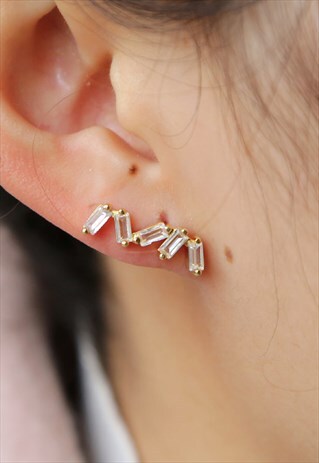 GOLD BAGUETTE EARRINGS