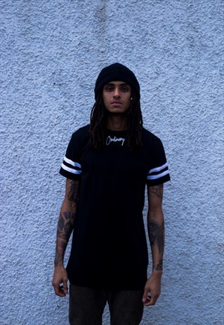 CLASSIC BLACK AND WHITE ORDINARY STRIPES T-SHIRT