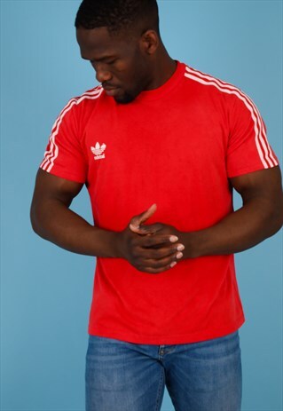 VINTAGE ADIDAS T-SHIRT IN RED NT99