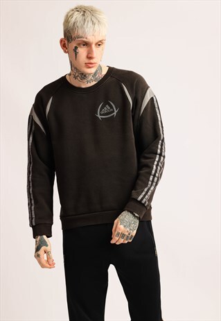 VINTAGE ADIDAS SWEATSHIRT