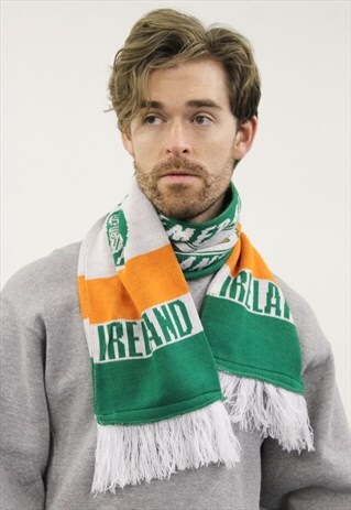 GREEN IRELAND FOOTBALL SCARF