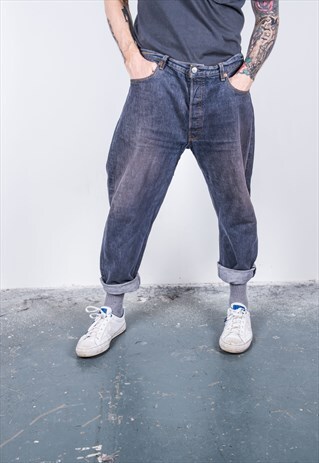 VINTAGE BLUE LEVI'S 501 JEANS