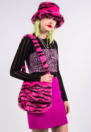 Y2K PINK FAUX FUR SHOULDER BAG