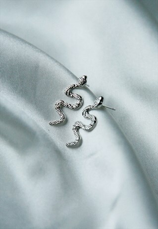 HAVU SILVER SNAKE STUD EARRINGS