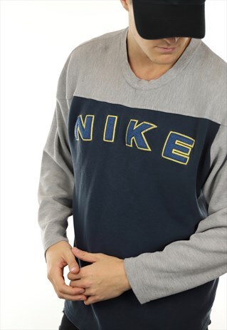 VINTAGE NIKE SPELL OUT SWEATSHIRT JUMPER