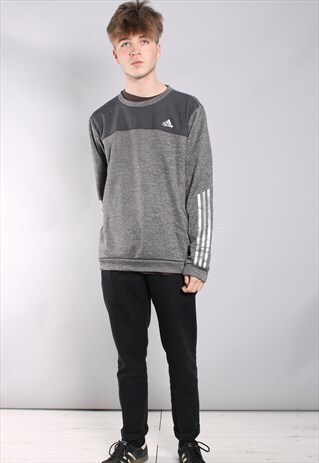 VINTAGE ADIDAS SWEATSHIRT