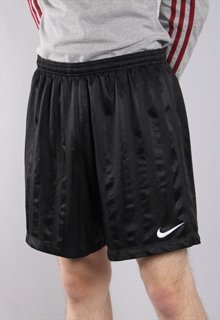 VINTAGE NIKE SHORTS