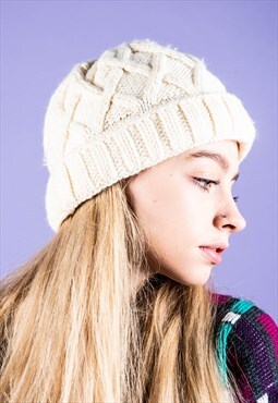 Vintage Hat in White 