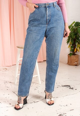 VINTAGE 90S MOM JEANS IN LIGHT WASH