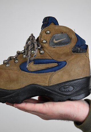 VINTAGE NIKE AIR WOMENS ACG ANKLE HIKING BOOTS BROWN SUEDE