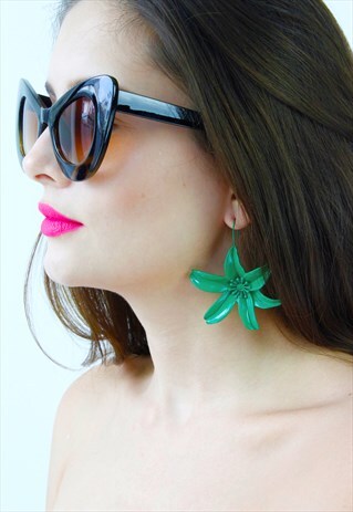 GREEN FLOWER DROP DANGLE EARRINGS