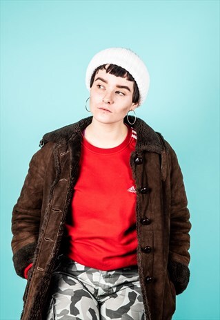 VINTAGE HAT IN WHITE