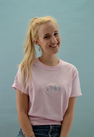 EMBROIDERED PLANT LOVERS PINK TEE