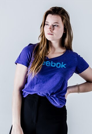 VINTAGE 90S REEBOK T-SHIRT IN PURPLE