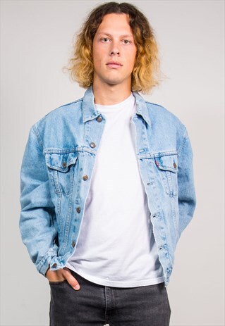 90'S VINTAGE LEVI'S LIGHT WASH BLUE DENIM JACKET