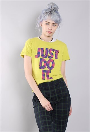 VINTAGE NIKE T-SHIRT