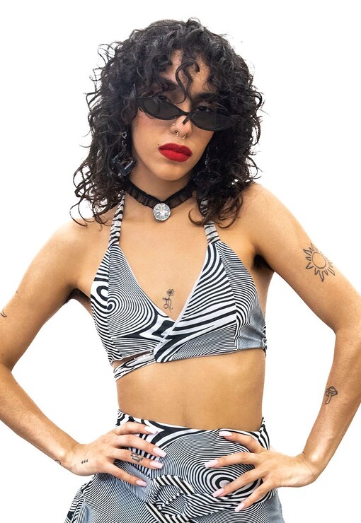 garment image