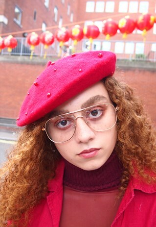 RED WOOL BERET WITH BEADS EMBELLISHED