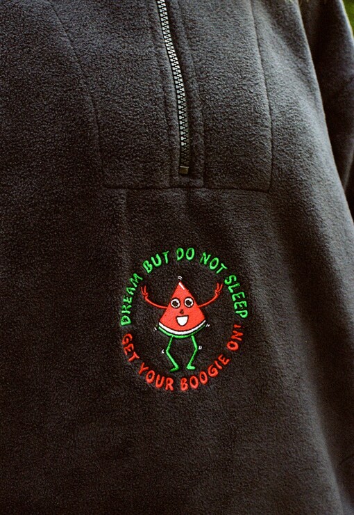 garment image