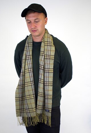 VINTAGE BURBERRY TRADITIONAL CASHMERE CHECKED SCARF
