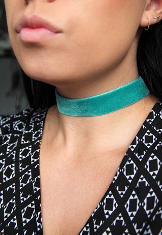 PETROL VELVET CHOKER