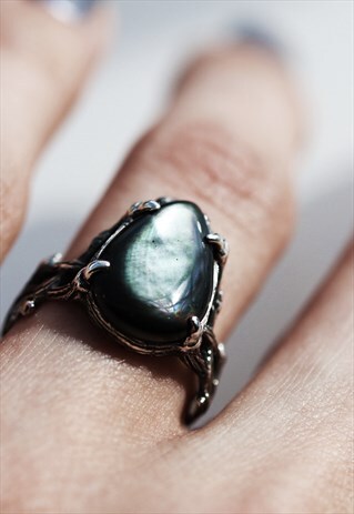 SKADI'S PROTECTOR BLACK PEARL THORN STERLING SILVER RING