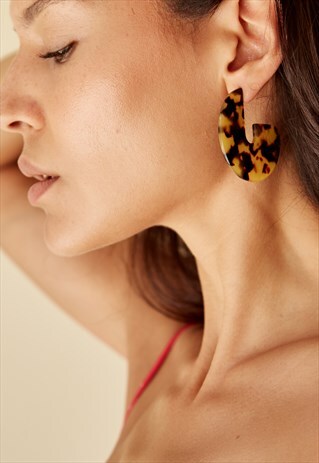 MISSION PLATE EARRINGS IN TORTOISESHELL ACETATE