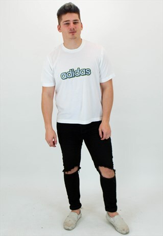 VINTAGE ADIDAS T-SHIRT