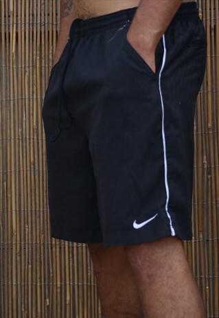 VINTAGE NIKE CASUAL SHORTS BLACK