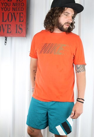 VINTAGE NIKE OVERSIZED T SHIRT