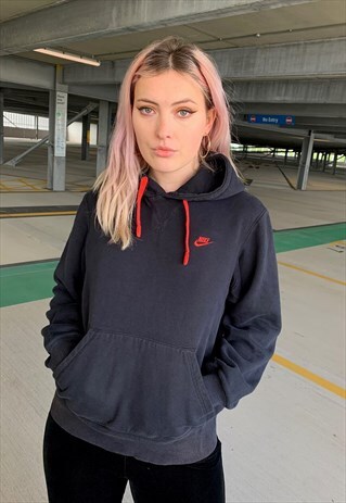 VINTAGE NIKE 90S BLACK EMBROIDERED HOODIE