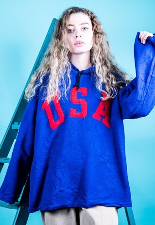 VINTAGE FLEECE IN BLUE WITH A USA PRINT AND A HOOD