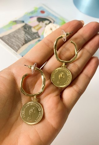 HAMMERED HOOPS WITH COIN CHARM