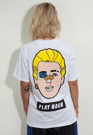 90S INSPIRED BOX FIT PLAY HARD GRAPHIC T-SHIRT IN WHITE