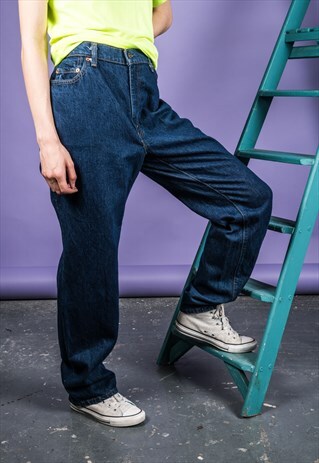 VINTAGE HIGH-WAISTED DARK BLUE LEVI'S MOM JEANS
