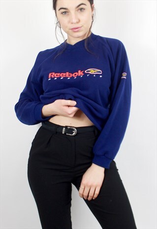 90'S RETRO BLUE WAFFLE EMBROIDERED SPELL-OUT SWEATSHIRT