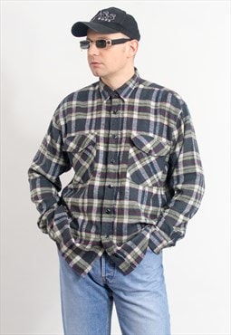 Vintage 90's flannel shirt in plaid pattern grunge top men