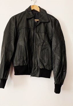 Vintage 90s Bomber Leather Jacket in Black size Small
