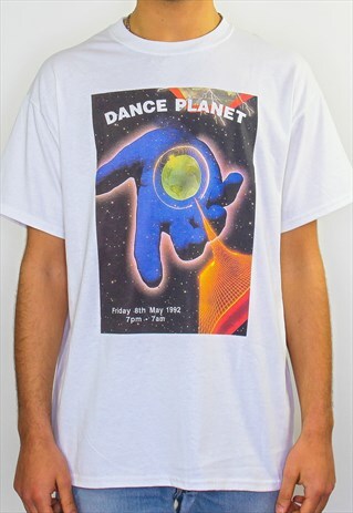 DANCE PLANET GRAPHIC PRINT 90S RAVE T-SHIRT IN WHITE