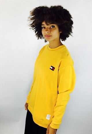 VINTAGE 90S TOMMY HILFIGER MUSTARD SWEATSHIRT