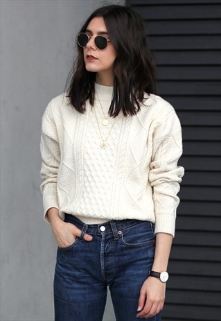 ESSENTIAL CABLE KNIT JUMPER