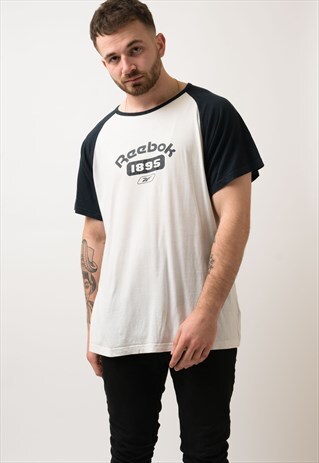 VINTAGE REEBOK T-SHIRT