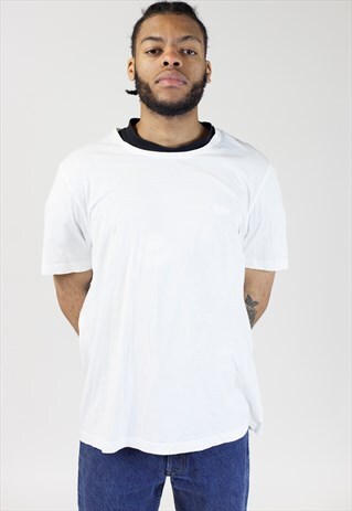 VINTAGE 90'S HUGO BOSS WHITE T-SHIRT