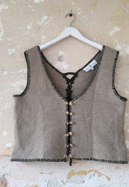 garment image