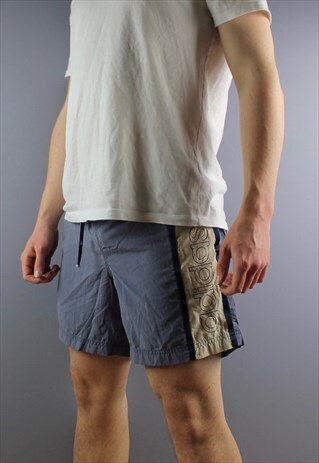 VINTAGE ADIDAS SHORTS IN NAVY WITH POCKETS, PRINTING, EMBROI