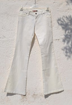 Deadstock off white mid-low rise stretch flared jeans.