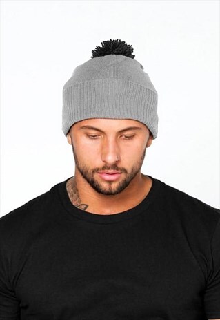CONTRAST BOBBLE POM POM CUFFED BEANIE HAT - GREY/BLACK