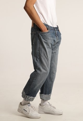 VINTAGE LEVI'S CROPPED JEANS